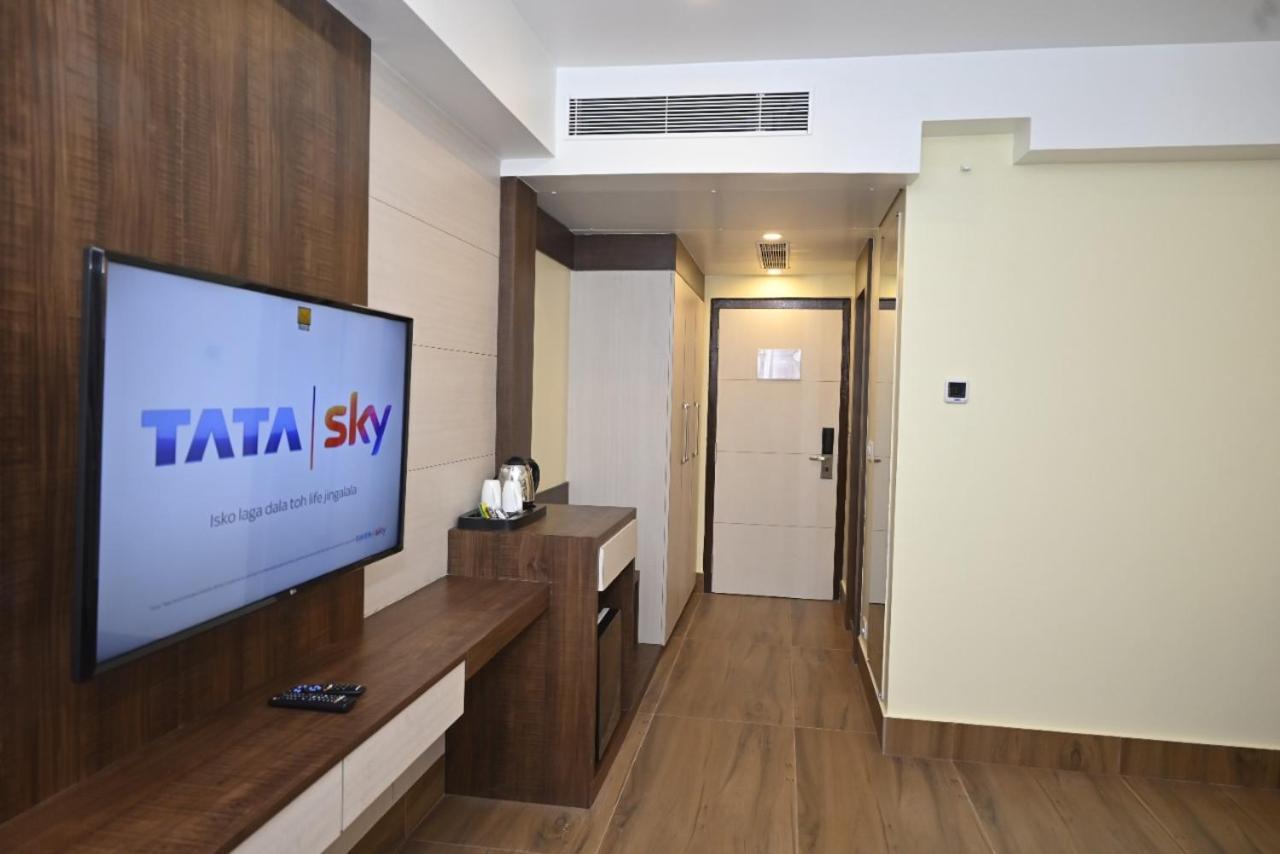 Hotel Rimi International Agartala Exterior photo